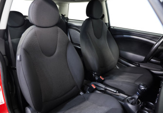 Подержанный автомобиль MINI Hatch 2012 года (18 фото)