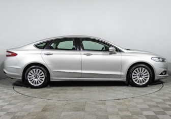 Подержанный автомобиль Ford Mondeo Sedan 2016 года (4 фото)