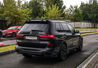 Подержанный автомобиль BMW X7 2020 года (6 фото)