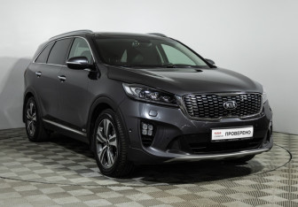 Подержанный автомобиль Kia Sorento 2018 года (3 фото)
