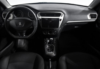 Подержанный автомобиль Peugeot 301 2013 года (13 фото)