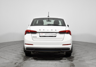 Подержанный автомобиль Skoda Rapid Liftback 2021 года (6 фото)