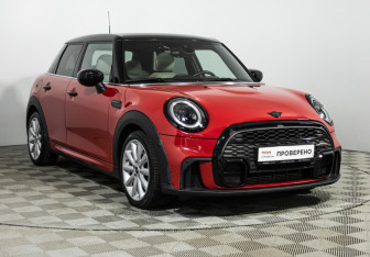 Подержанный автомобиль MINI Hatch 2021 года (3 фото)