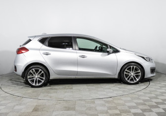 Подержанный автомобиль Kia Ceed Hatchback 2018 года (4 фото)