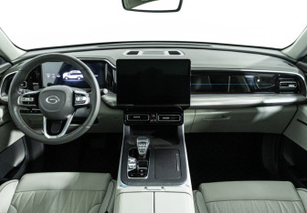 Подержанный автомобиль GAC GS8 2023 года (13 фото)