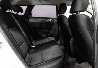 Подержанный автомобиль Kia Ceed Wagon 2021 года (19 фото)