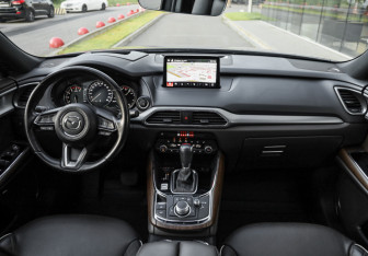Подержанный автомобиль Mazda CX-9 2022 года (12 фото)