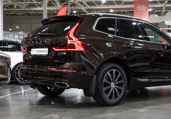 Подержанный автомобиль Volvo XC60 2019 года (8 фото)