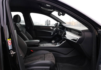 Подержанный автомобиль Audi A6 Sedan 2019 года (24 фото)