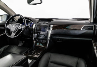 Подержанный автомобиль Toyota Camry Sedan 2015 года (10 фото)
