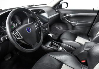 Подержанный автомобиль Saab 9-3 Sedan 2008 года (9 фото)