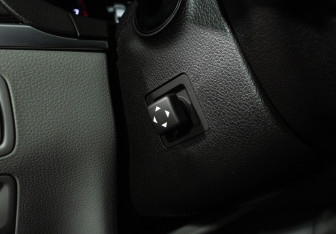 Подержанный автомобиль Genesis G80 2019 года (24 фото)