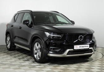 Подержанный автомобиль Volvo XC40 2018 года (3 фото)