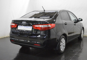 Подержанный автомобиль Kia Rio Sedan 2013 года (5 фото)