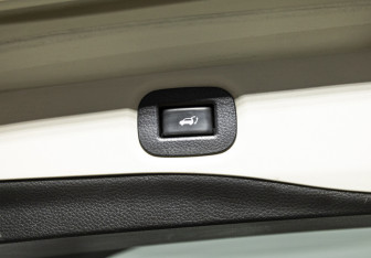 Подержанный автомобиль Nissan X-Trail 2016 года (21 фото)