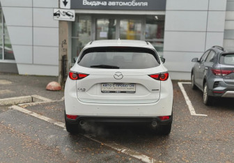 Подержанный автомобиль Mazda CX-5 2020 года (5 фото)