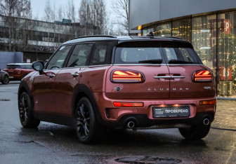 Подержанный автомобиль MINI Clubman Wagon 2019 года (8 фото)