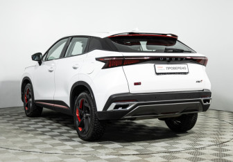 Подержанный автомобиль Omoda C5 2024 года (7 фото)