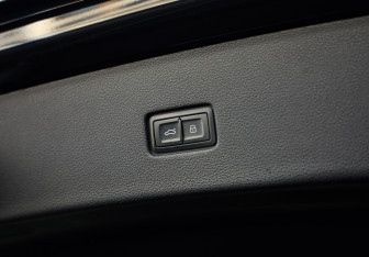 Подержанный автомобиль Audi Q8 2018 года (39 фото)