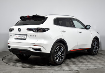 Подержанный автомобиль Changan UNI-S 2024 года (5 фото)