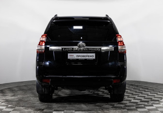 Подержанный автомобиль Toyota Land Cruiser Prado 2016 года (7 фото)