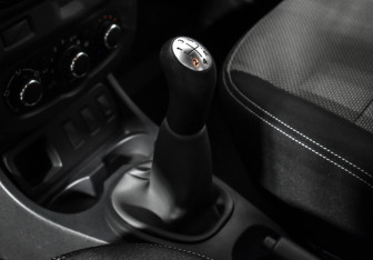 Подержанный автомобиль Renault Duster 2016 года (12 фото)