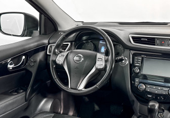 Подержанный автомобиль Nissan Qashqai 2014 года (14 фото)