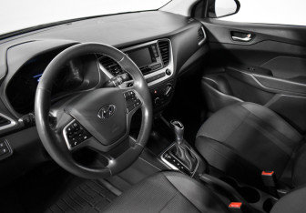 Подержанный автомобиль Hyundai Solaris Sedan 2017 года (9 фото)