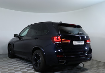 Подержанный автомобиль BMW X5 2017 года (8 фото)