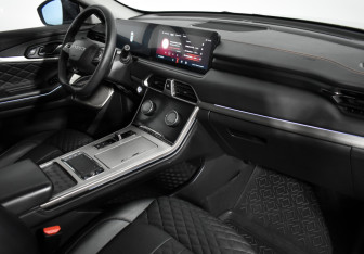 Подержанный автомобиль Exeed TXL 2023 года (16 фото)