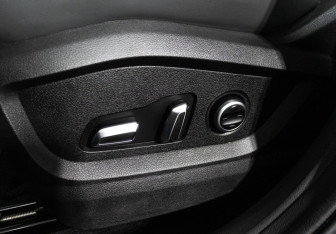 Подержанный автомобиль Exeed LX 2023 года (17 фото)