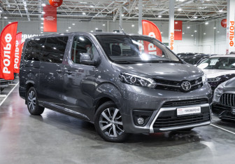 Подержанный автомобиль Toyota ProAce 2018 года (4 фото)