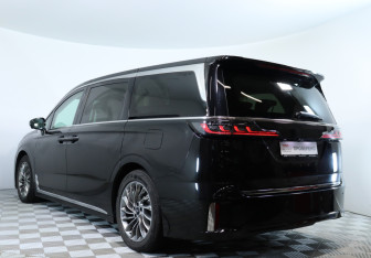 Подержанный автомобиль Voyah Dream 2022 года (8 фото)