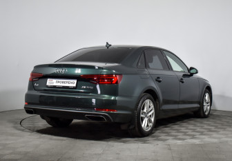 Подержанный автомобиль Audi A4 Sedan 2018 года (5 фото)