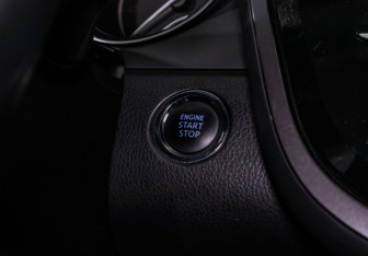 Подержанный автомобиль Toyota Camry Sedan 2019 года (23 фото)