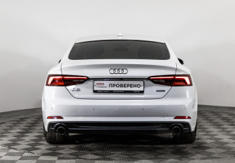 Подержанный автомобиль Audi A5 Liftback 2019 года (6 фото)