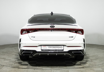 Подержанный автомобиль Kia K5 2020 года (6 фото)