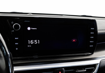 Подержанный автомобиль Kia K5 2020 года (19 фото)