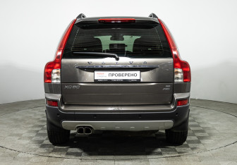 Подержанный автомобиль Volvo XC90 2008 года (6 фото)