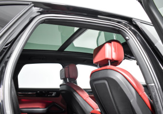 Подержанный автомобиль Porsche Cayenne 2020 года (22 фото)