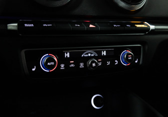 Подержанный автомобиль Audi A3 Sedan 2020 года (16 фото)