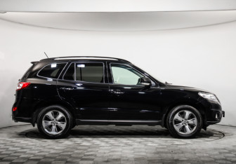 Подержанный автомобиль Hyundai Santa Fe 2011 года (4 фото)