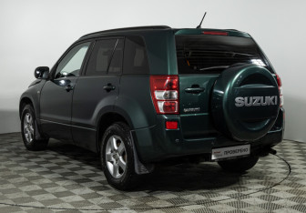 Подержанный автомобиль Suzuki Grand Vitara 2008 года (7 фото)