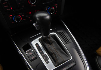 Подержанный автомобиль Audi Q5 2011 года (14 фото)