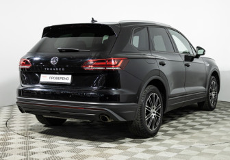 Подержанный автомобиль Volkswagen Touareg 2018 года (5 фото)