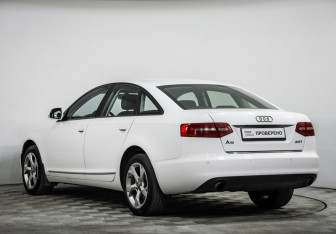 Подержанный автомобиль Audi A6 Sedan 2009 года (7 фото)