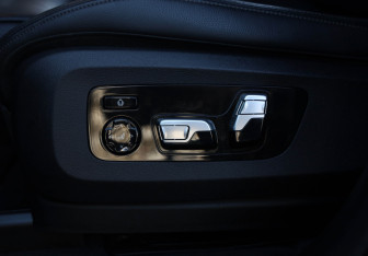 Подержанный автомобиль BMW X5 2019 года (32 фото)