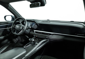 Подержанный автомобиль Geely Monjaro 2024 года (9 фото)