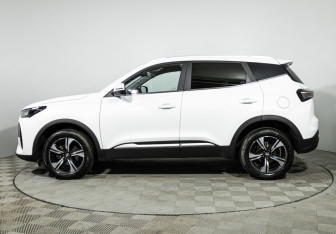 Подержанный автомобиль Chery Tiggo 4 2025 года (8 фото)
