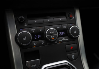 Подержанный автомобиль Land Rover Range Rover Evoque 2012 года (20 фото)